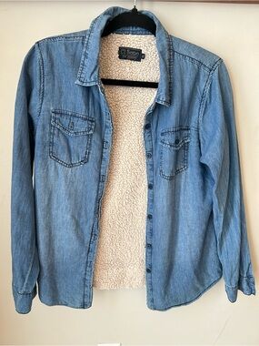 Ci Sono Sherpa Lined Denim Shirt Jacket Light Wash Y2K Cozy M Shacket